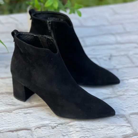 - AGL Notch bootie black Suede leather Ankle boots 36.5 Us 6.5 women,New