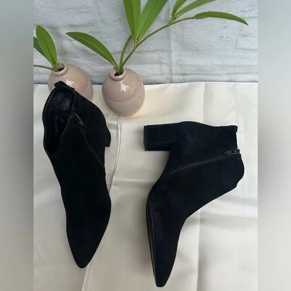 - AGL Notch bootie black Suede leather Ankle boots 36.5 Us 6.5 women,New