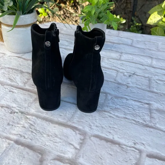- AGL Notch bootie black Suede leather Ankle boots 36.5 Us 6.5 women,New