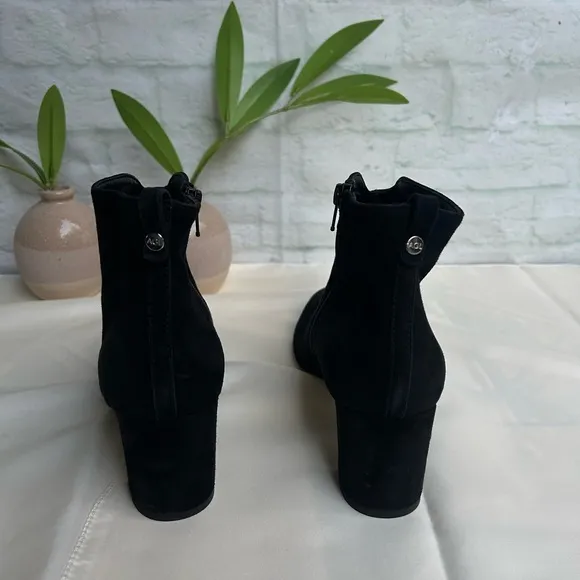 - AGL Notch bootie black Suede leather Ankle boots 36.5 Us 6.5 women,New
