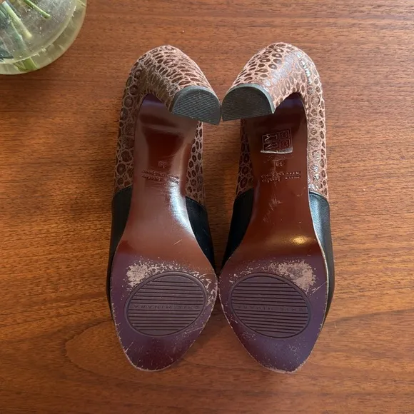 - Chie Mihara ‘Osuna’ Block Heel Loafers in Black size 9
