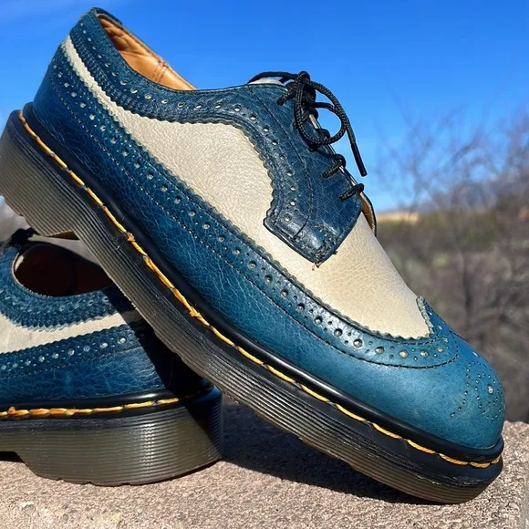 🏴󠁧󠁢󠁥󠁮󠁧󠁿 Dr. Martens MIE Vintage Light Blue 90’s Brogue Wingtip Oxfords UK 6