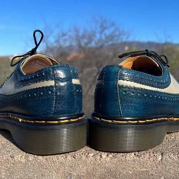 🏴󠁧󠁢󠁥󠁮󠁧󠁿 Dr. Martens MIE Vintage Light Blue 90’s Brogue Wingtip Oxfords UK 6