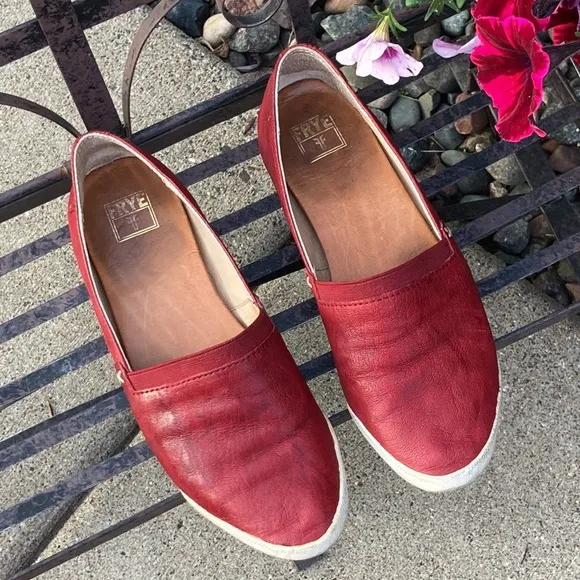 🌸 Frye Melanie Red Leather Loafers 🌸