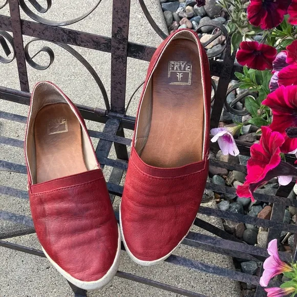 🌸 Frye Melanie Red Leather Loafers 🌸
