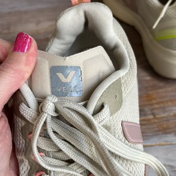 🤍 Veja Condor 2 Alveomesh Sneakers Size 10 neutral tan pink neon