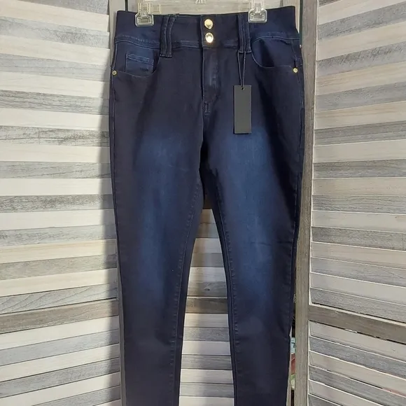012 - Plus Size Asha Regular High Rise Skinny Jean - denim | CITY CHIC | 12 R