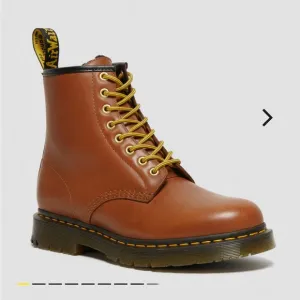 1460 Dr Doc Martens WINTERGRIP LEATHER LACE UP BOOT Unisex 7 women 6 men NEW