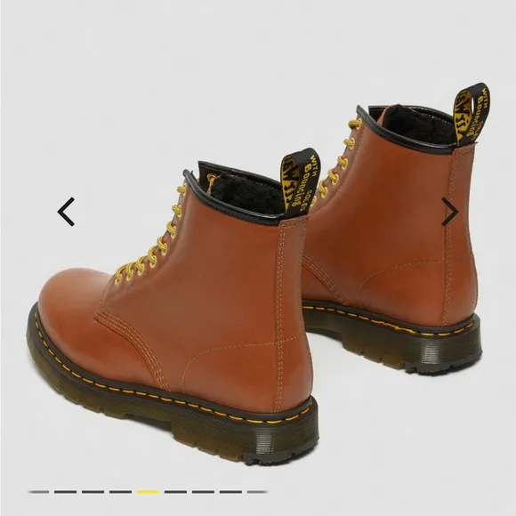 1460 Dr Doc Martens WINTERGRIP LEATHER LACE UP BOOT Unisex 7 women 6 men NEW