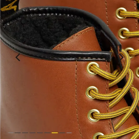 1460 Dr Doc Martens WINTERGRIP LEATHER LACE UP BOOT Unisex 7 women 6 men NEW