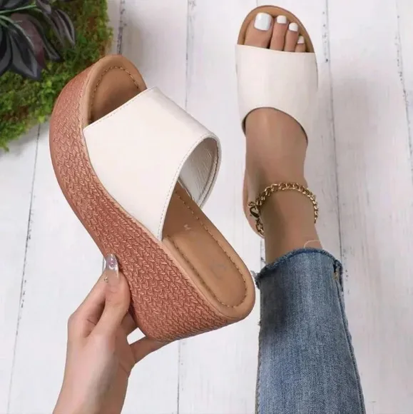 2024 Spring/Summer Women's Mid-Heel Slippers, Popular For Outdoor Activities