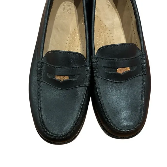 80s G.H. BASS &amp; CO. WEEJUNS PREPPY BLACK PENNY LOAFERS MOCCASIN-STYLE FLATS SZ 8