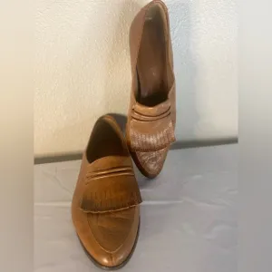 9 West~Vintage~Soft Genuine Leather Fringe Flap Loafers~Almond Toe Shape~Size 8