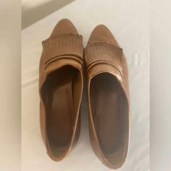 9 West~Vintage~Soft Genuine Leather Fringe Flap Loafers~Almond Toe Shape~Size 8