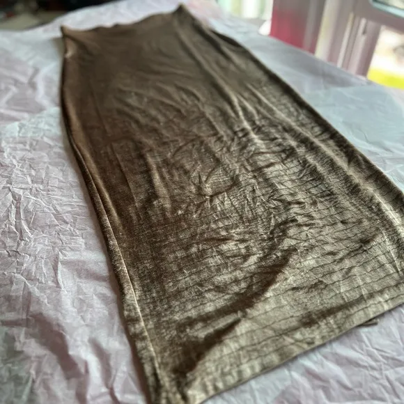 90s VTG EUC champagne stretch velvet column skirt with back slit sz S crocodile