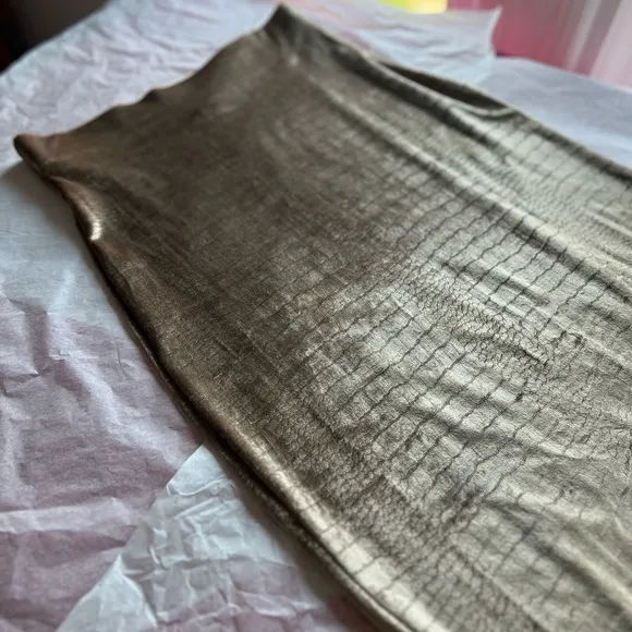90s VTG EUC champagne stretch velvet column skirt with back slit sz S crocodile