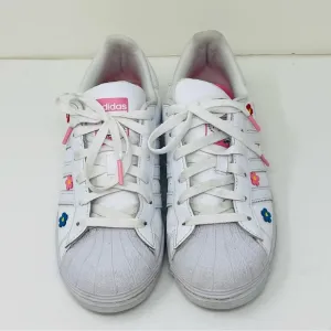 Adidas Hello Kitty Superstar 7279 Casual Shoes White Multicolor Floral 6Y/7.5W