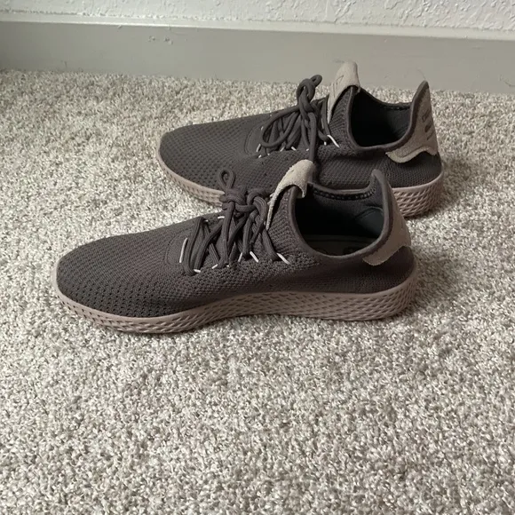Adidas Pharrell Williams Tennis Human Race Cinder Cinder Light Brown Sneakers