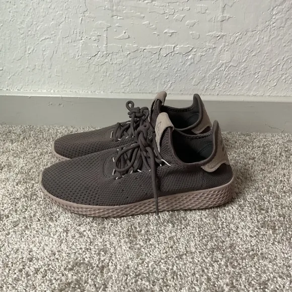 Adidas Pharrell Williams Tennis Human Race Cinder Cinder Light Brown Sneakers