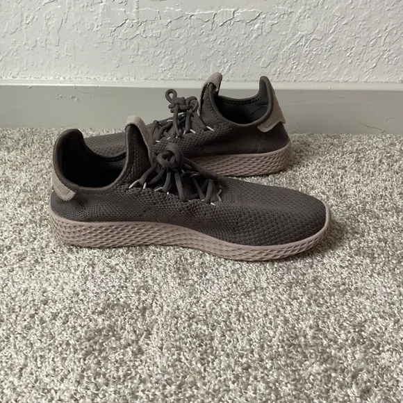 Adidas Pharrell Williams Tennis Human Race Cinder Cinder Light Brown Sneakers