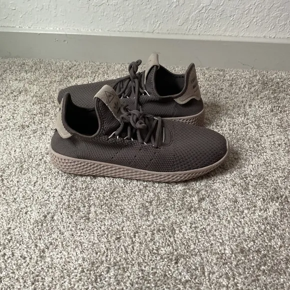 Adidas Pharrell Williams Tennis Human Race Cinder Cinder Light Brown Sneakers