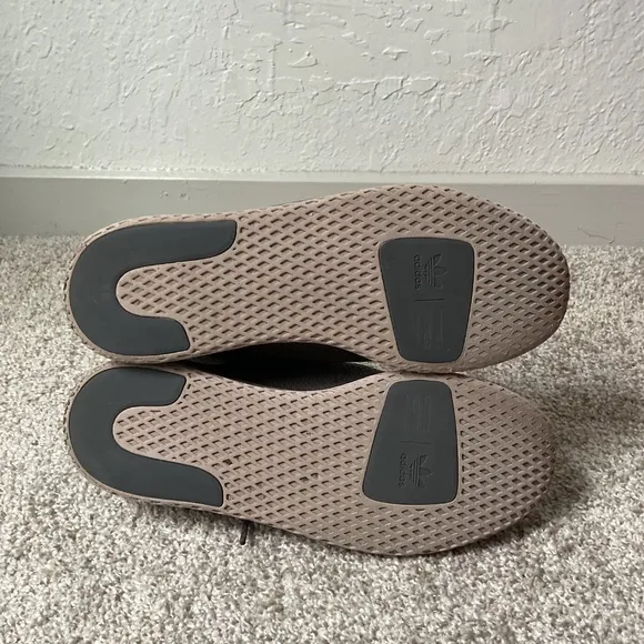 Adidas Pharrell Williams Tennis Human Race Cinder Cinder Light Brown Sneakers