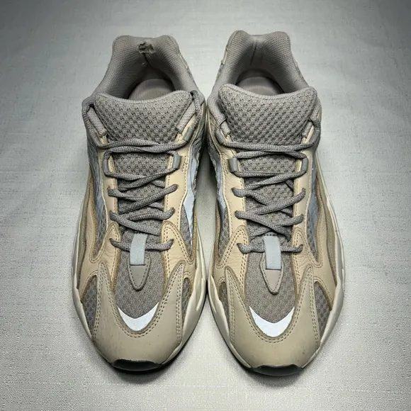 Adidas YEEZY Boost 700 GY7924 Sneakers