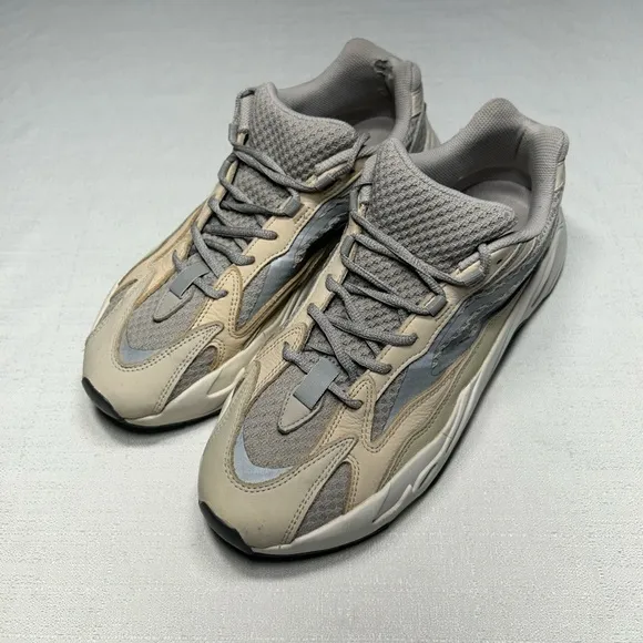 Adidas YEEZY Boost 700 GY7924 Sneakers