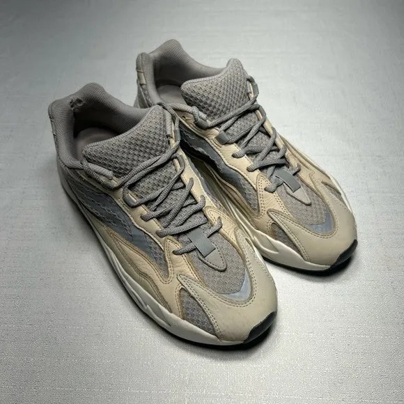 Adidas YEEZY Boost 700 GY7924 Sneakers