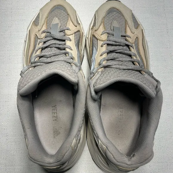 Adidas YEEZY Boost 700 GY7924 Sneakers