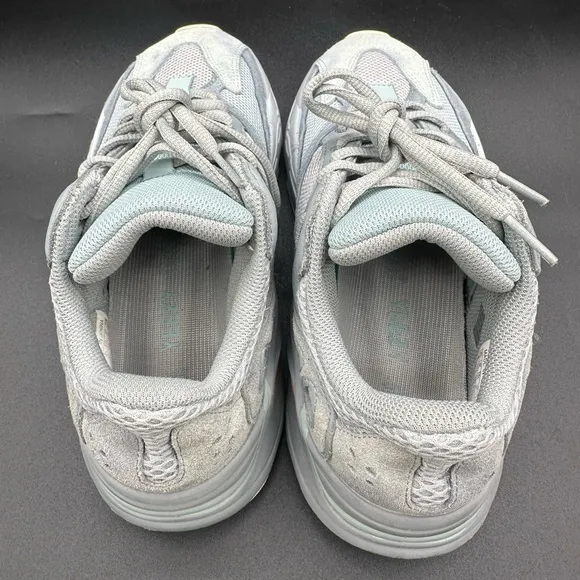 Adidas Yeezy Boost 700 V1 Inertia US Men's Size 4