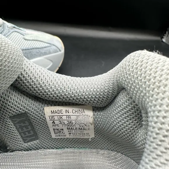 Adidas Yeezy Boost 700 V1 Inertia US Men's Size 4