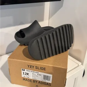 Adidas Yeezy Slide Kids Black