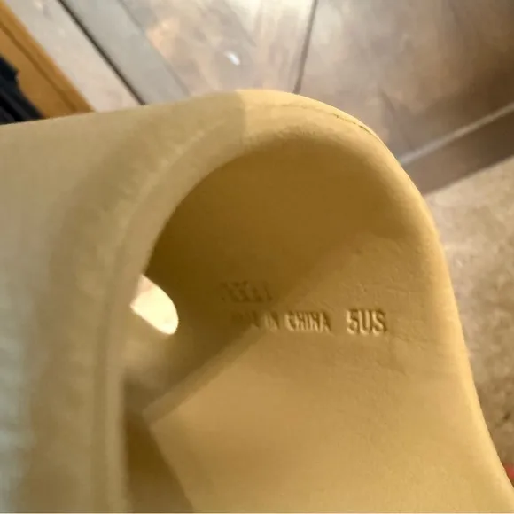 adidas Yeezy SlideBone (2022/2023 Restock)