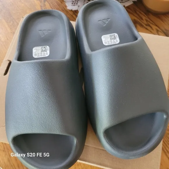 Adidas YZY Slide Originals in Slate Grey