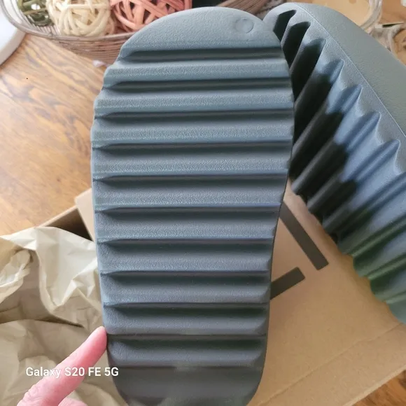 Adidas YZY Slide Originals in Slate Grey