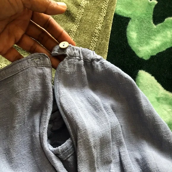 Adorable blue 💯% linen maxi skirt w/side splits