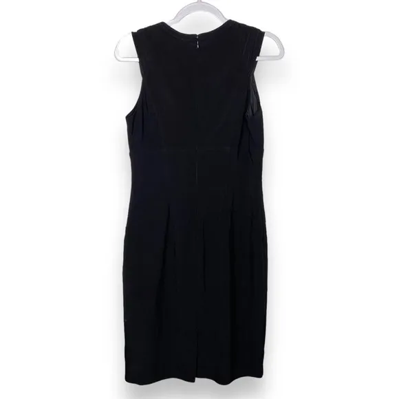 Adrianna Papell V-Neck Sleeveles Illusion Banded Sheath Dress Size 8