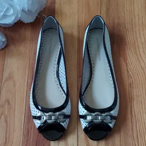 Adrienne Vittadini Alva Open Toed Flats Size 8.5
