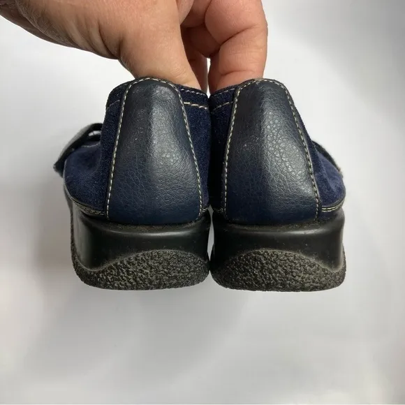 AEROSOLES butterscotch flats navy blue leather size 8.5