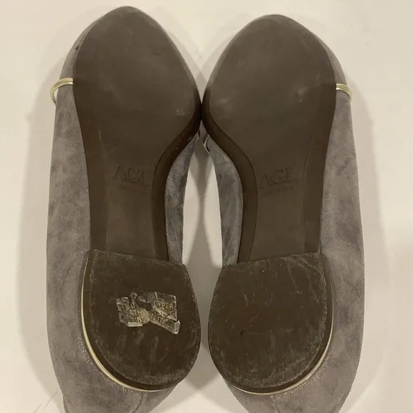 AGL Attilio Giusti Leombruni Women US 11 EU41 Gray Suede Loafers EUC RARE