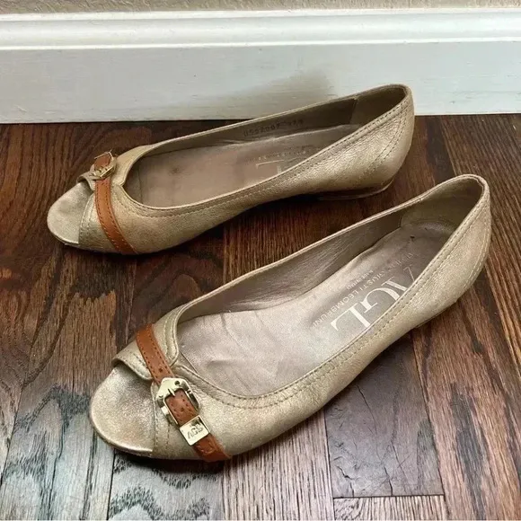 AGL  ATTILIO GUISTI LEOMBRUNI Tan Shimmer Open Toe Leather Ballet Flats 37.5/7.5