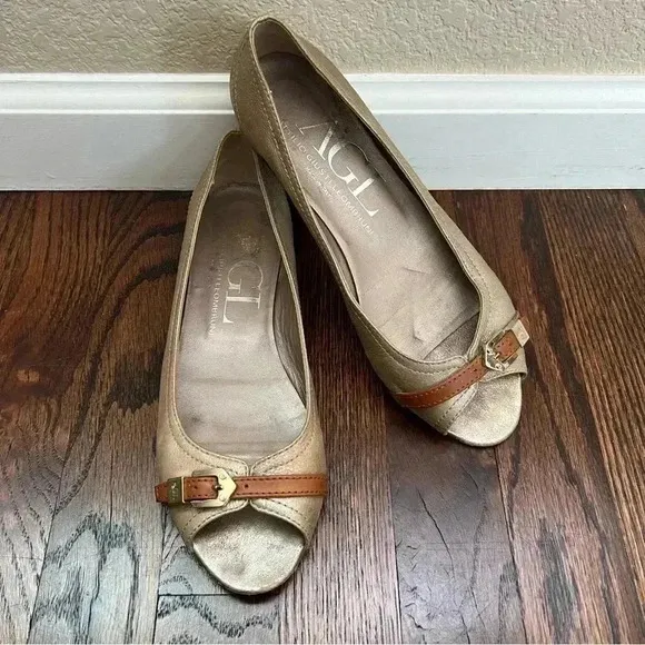 AGL  ATTILIO GUISTI LEOMBRUNI Tan Shimmer Open Toe Leather Ballet Flats 37.5/7.5