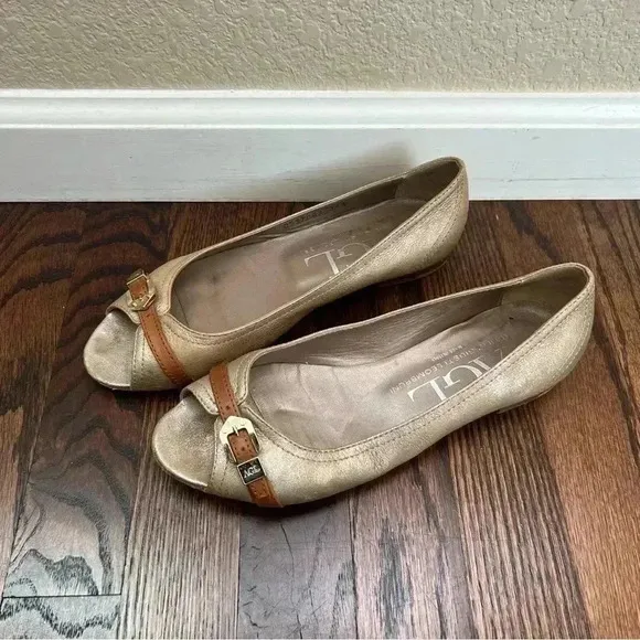 AGL  ATTILIO GUISTI LEOMBRUNI Tan Shimmer Open Toe Leather Ballet Flats 37.5/7.5