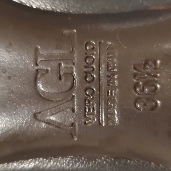 AGL Leather Flats Women's Size 6.5