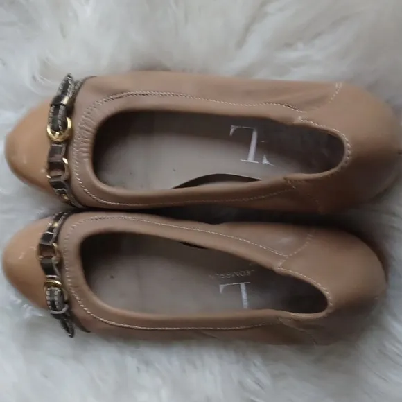 AGL  leather flats