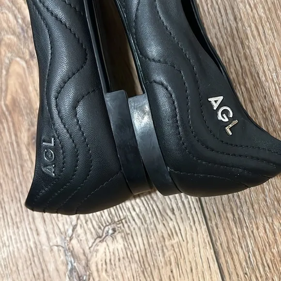 AGL Miledy Black Leather Almond Toe Flats Size 35/5