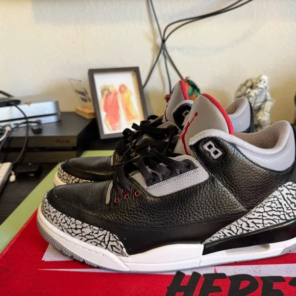 Air Jordan 3 Black Cement 2011 – OG ‘Nike Air – Rare Retro