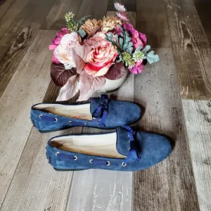 Amalfi by Rangoni Firenze Delta Suede Bow Detail Driver Loafers Blue