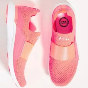 APL Techloom Bliss Sneakers - Impulse Red (coral) SZ 10.5